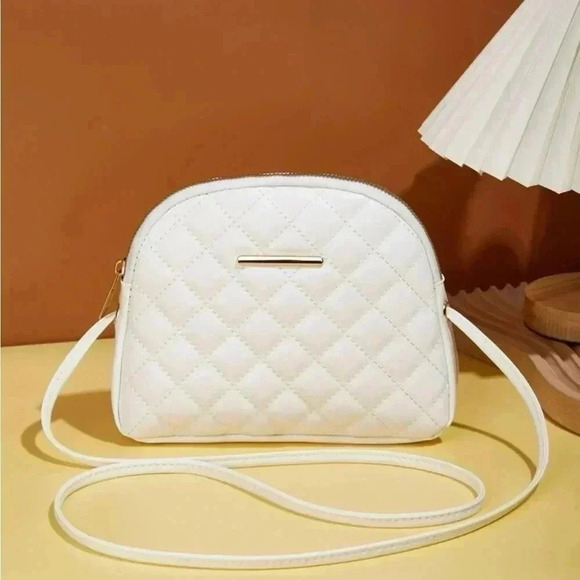 ⚠️Clearance Quilted White Dome Crossbody Bag - Picture 5 of 5